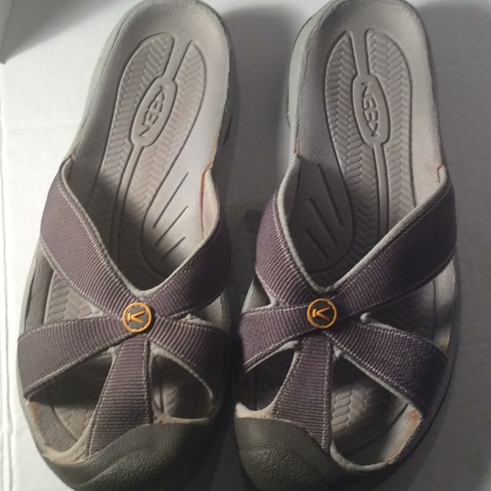 Keen Slip On Sandal Sz 11